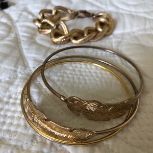 ❇️$5 when you bundle ❇️Bracelet Gold Bundle